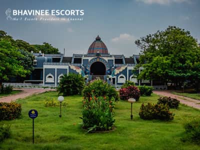 Call Girls in Valluvar